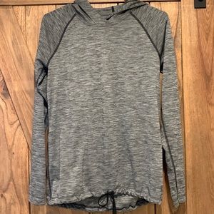 Under Armour heat gear athletic top size S